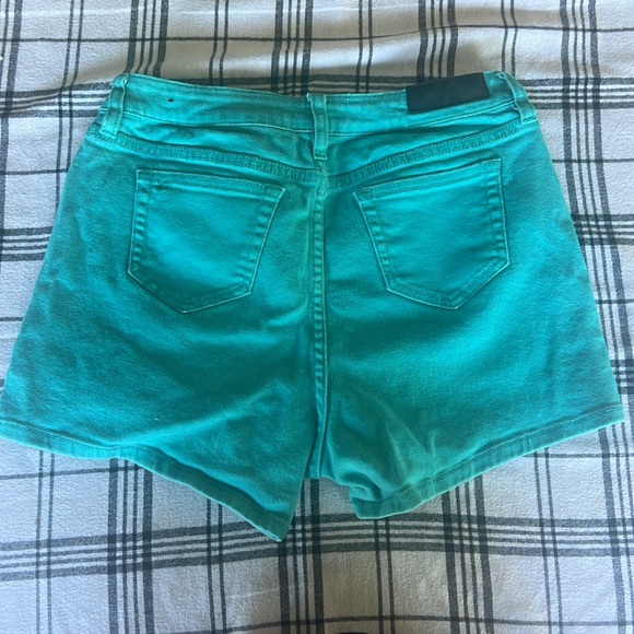 Hot Topic Blackheart Size 9 Hi-Rise Turquois Skinny Shorts W/ Slits VERY GOOD - Picture 5 of 9